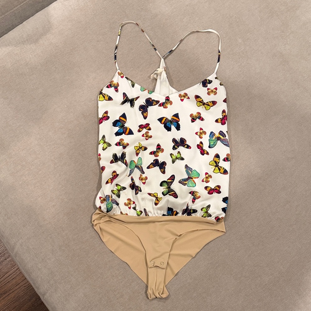 L'AGENCE White Butterfly-Print Silk Bodysuit with Tan Bottom